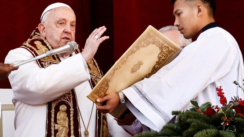 At Christmas, Pope calls for ‘silence of arms’, says Gaza situation ‘grave’ | Israel-Palestine conflict News