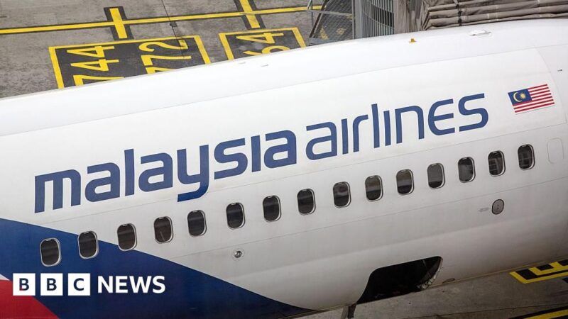 Malaysia agrees to resume search for missing passenger jet