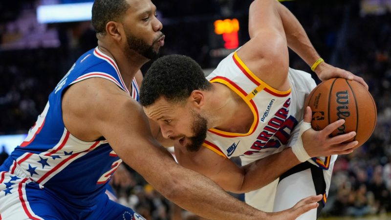 Curry breaks NBA three-pointer record as Warriors trounce 76ers | Basketball News